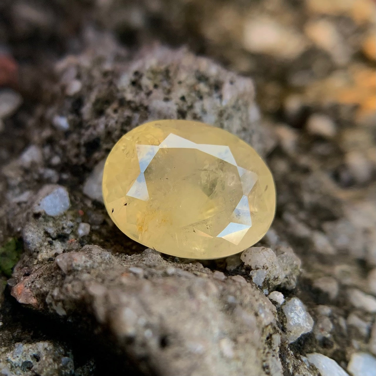 Natural Yellow Sapphire - 6.75 Carat/7.49 Ratti