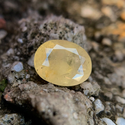 Natural Yellow Sapphire - 6.75 Carat/7.49 Ratti