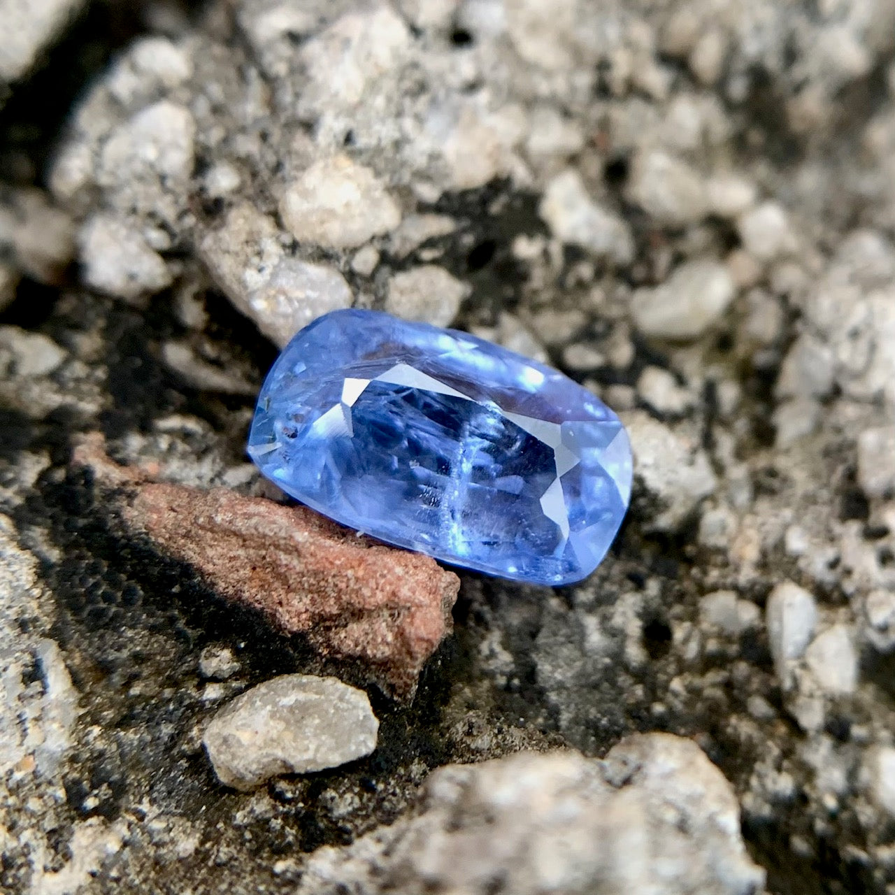 Blue Sapphire No heat - 2.75 Carats/3.05 Ratti