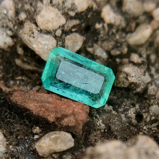 Natural Emerald - 1.10 Carats