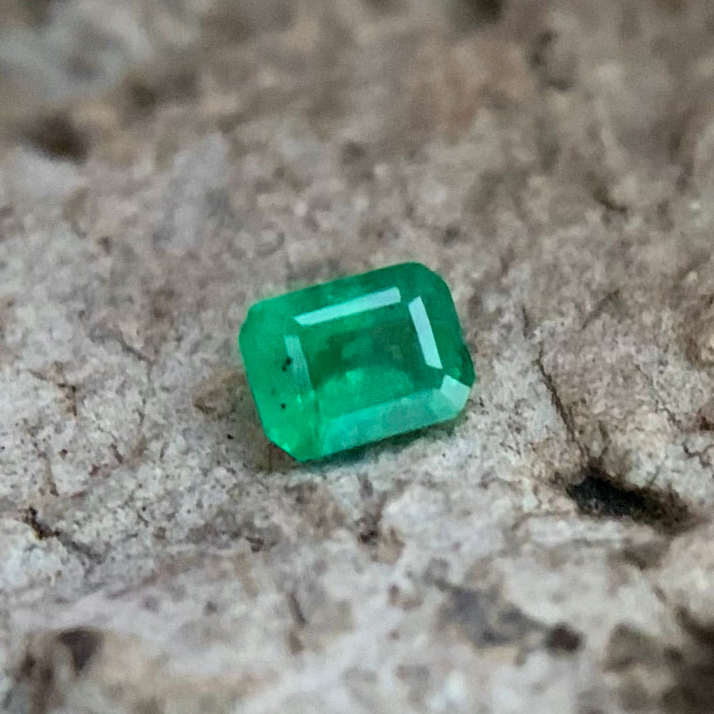 Natural Emerald - 0.10 Carat