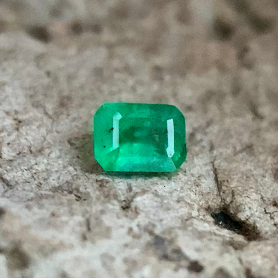 Natural Emerald - 0.10 Carat