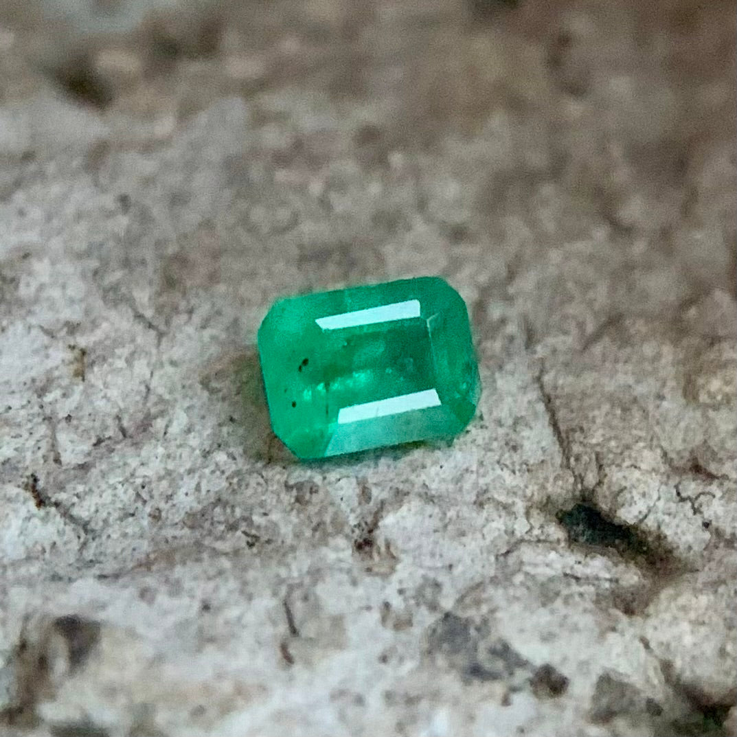 Natural Emerald - 0.10 Carat