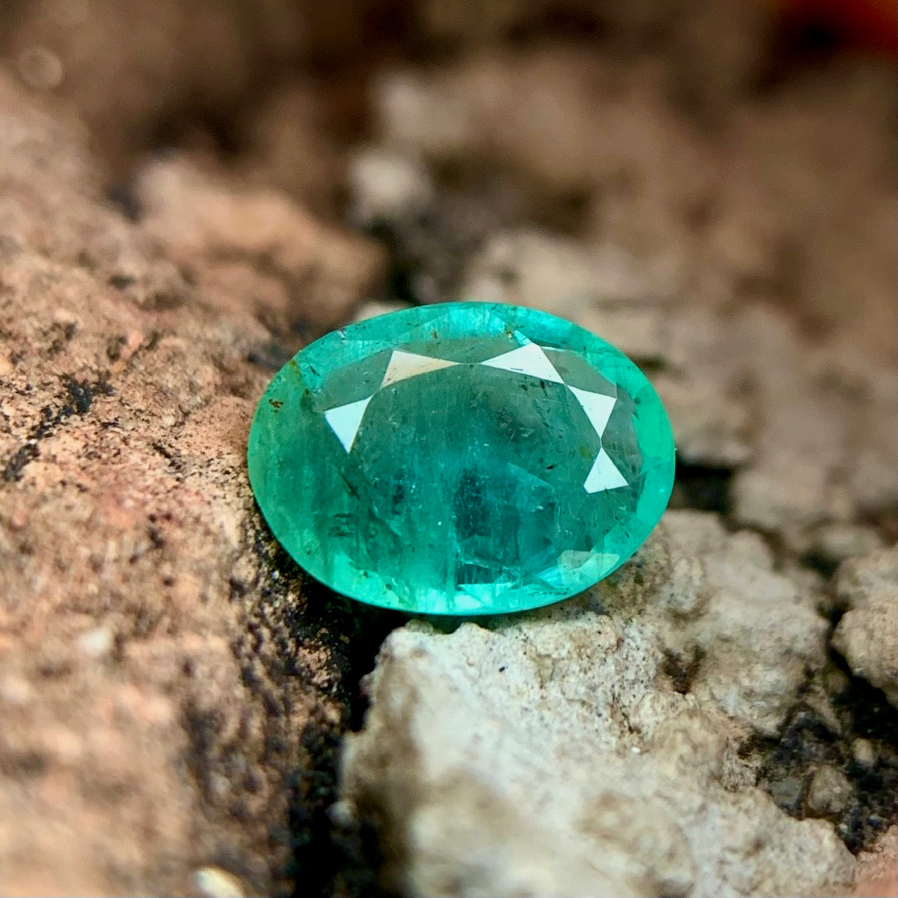 Natural Emerald - 0.90 Carat