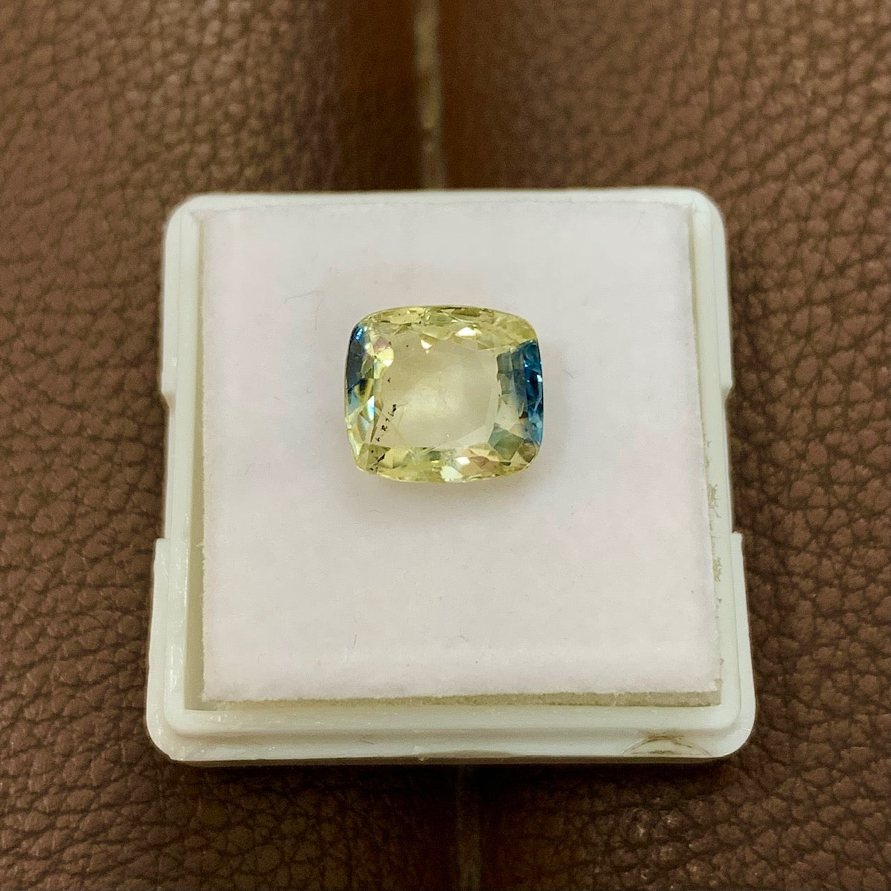 Natural Sapphire (Pitambari) - 4.40 Carats/4.90 Ratti