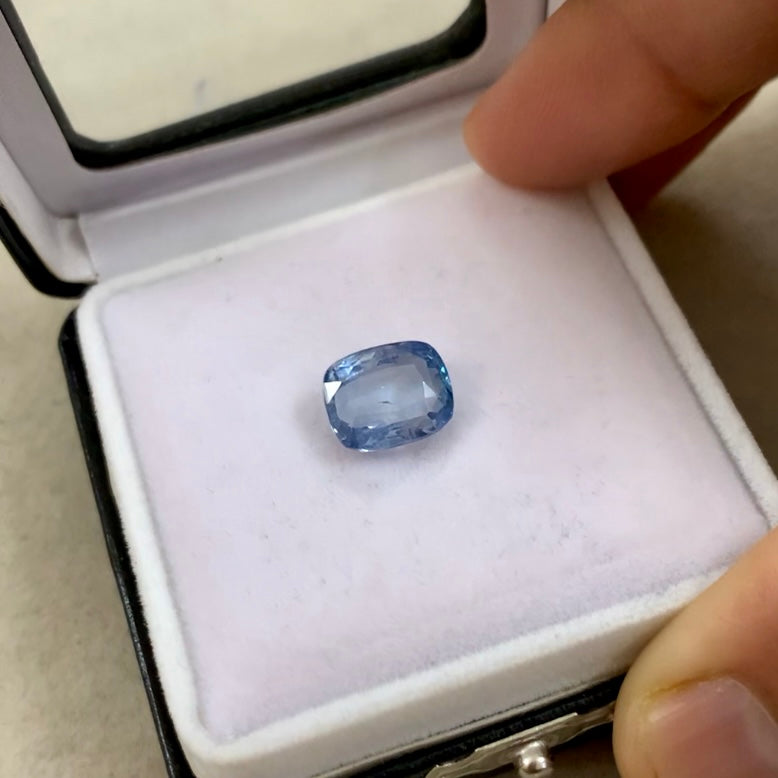 Blue Sapphire No heat - 5.70 Carats/6.32 Ratti