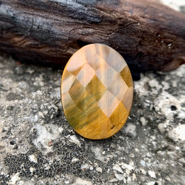 Natural Tiger's eye Stone - 20.00 Carat