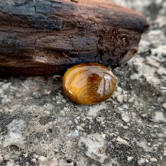 Natural Tiger's eye Stone - 10.75 Carat