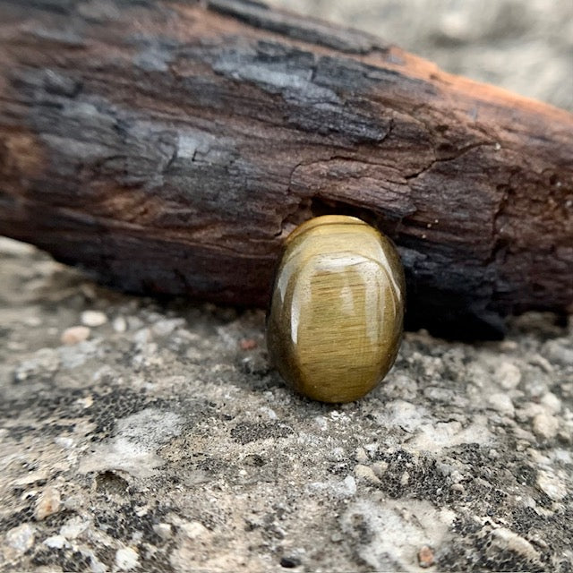 Natural Tiger's eye Stone - 11.10 Carat