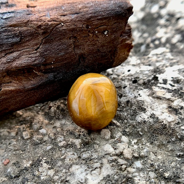 Natural Tiger's eye Stone - 9.10 Carat/10.10 Ratti