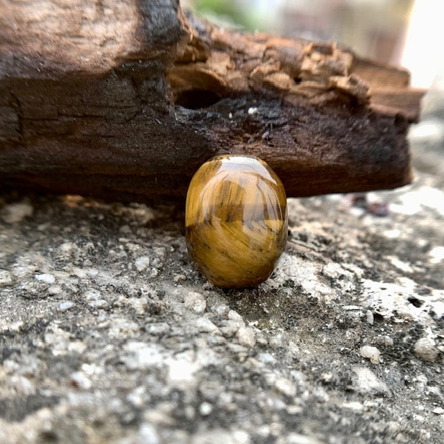 Natural Tiger's eye Stone - 11.10 Carat/12.32 Ratti