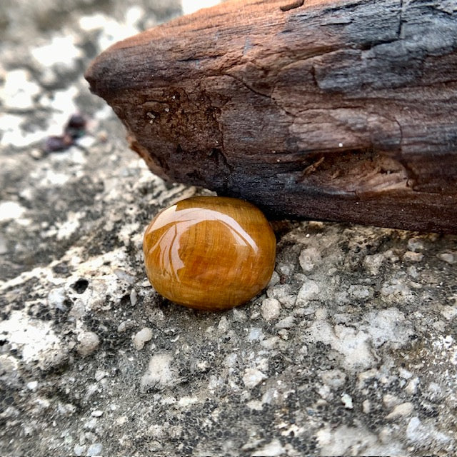Natural Tiger's eye Stone - 9.45 Carat/10.48 Ratti