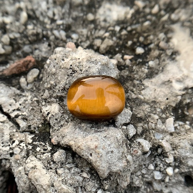 Natural Tiger's eye Stone - 8.00 Carat/8.88 Ratti