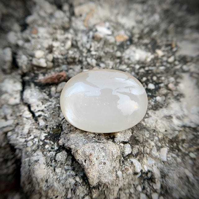 Natural Moonstone - 28.20 Carat