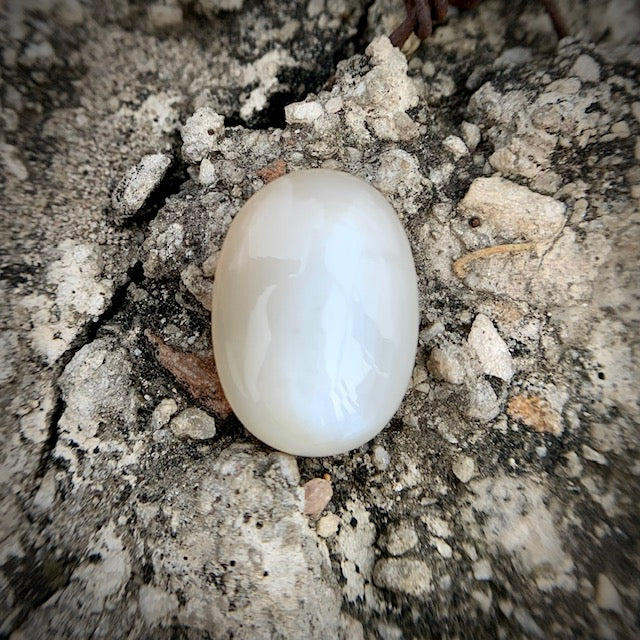 Natural Moonstone - 28.20 Carat