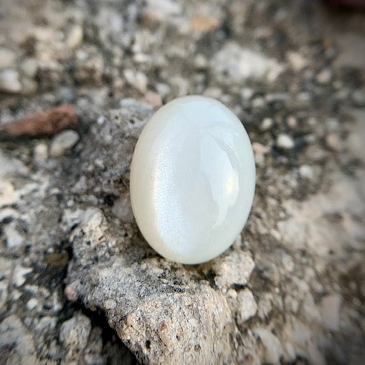 Natural Moonstone - 13.60 Carat/15.09 Ratti