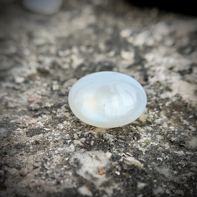 Natural Moonstone - 8.70 Carat/9.65 Ratti