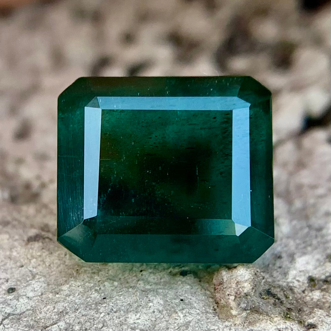 Natural Emerald - 8.62 Carat/9.57 Ratti