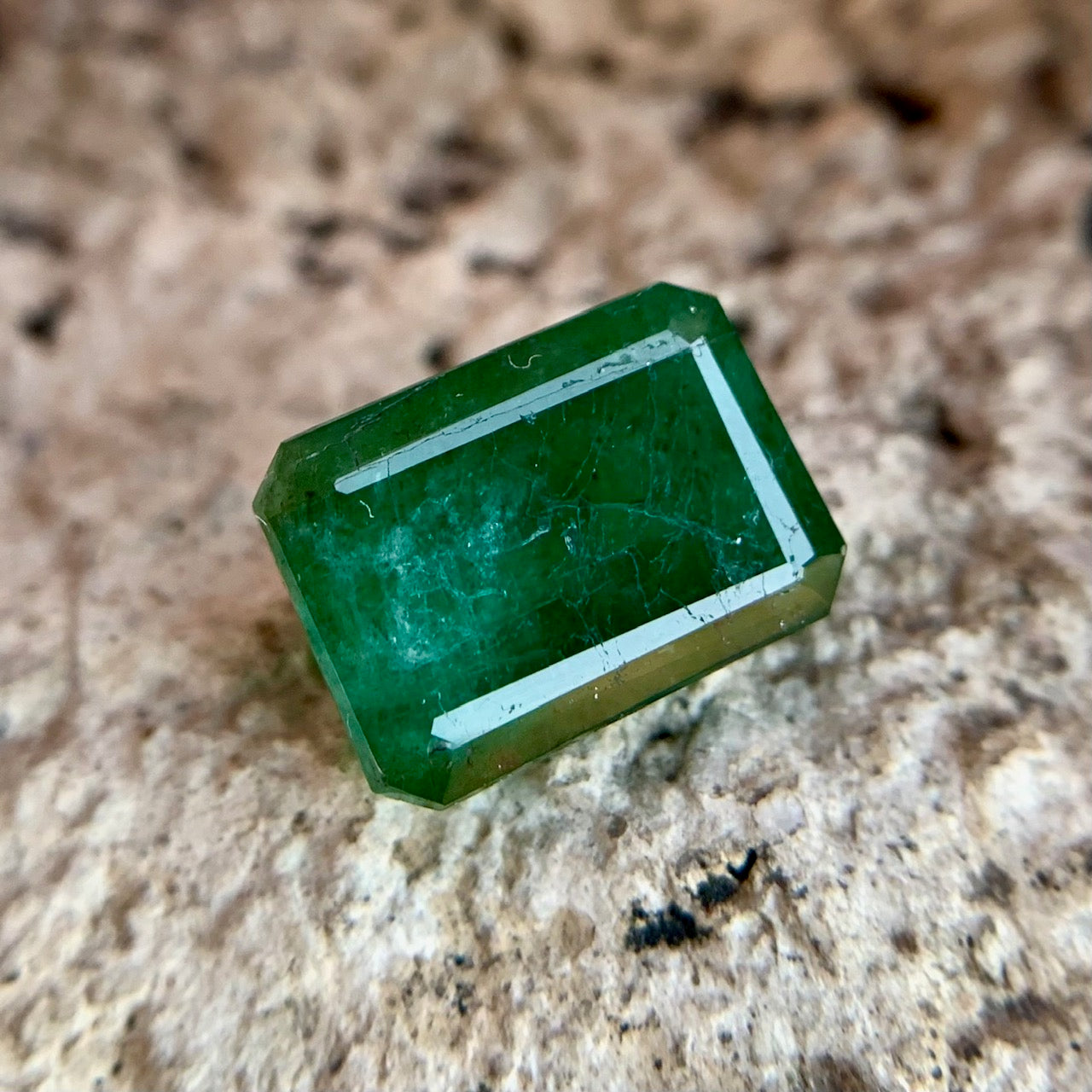 Natural Emerald - 6.25 Carat/7.00 Ratti