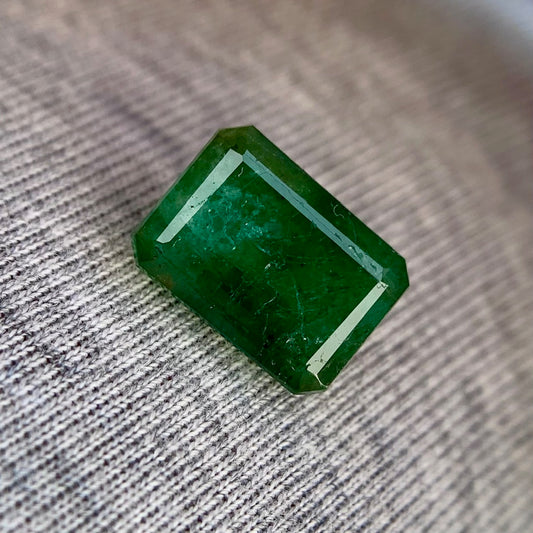 Natural Emerald - 6.25 Carat/7.00 Ratti