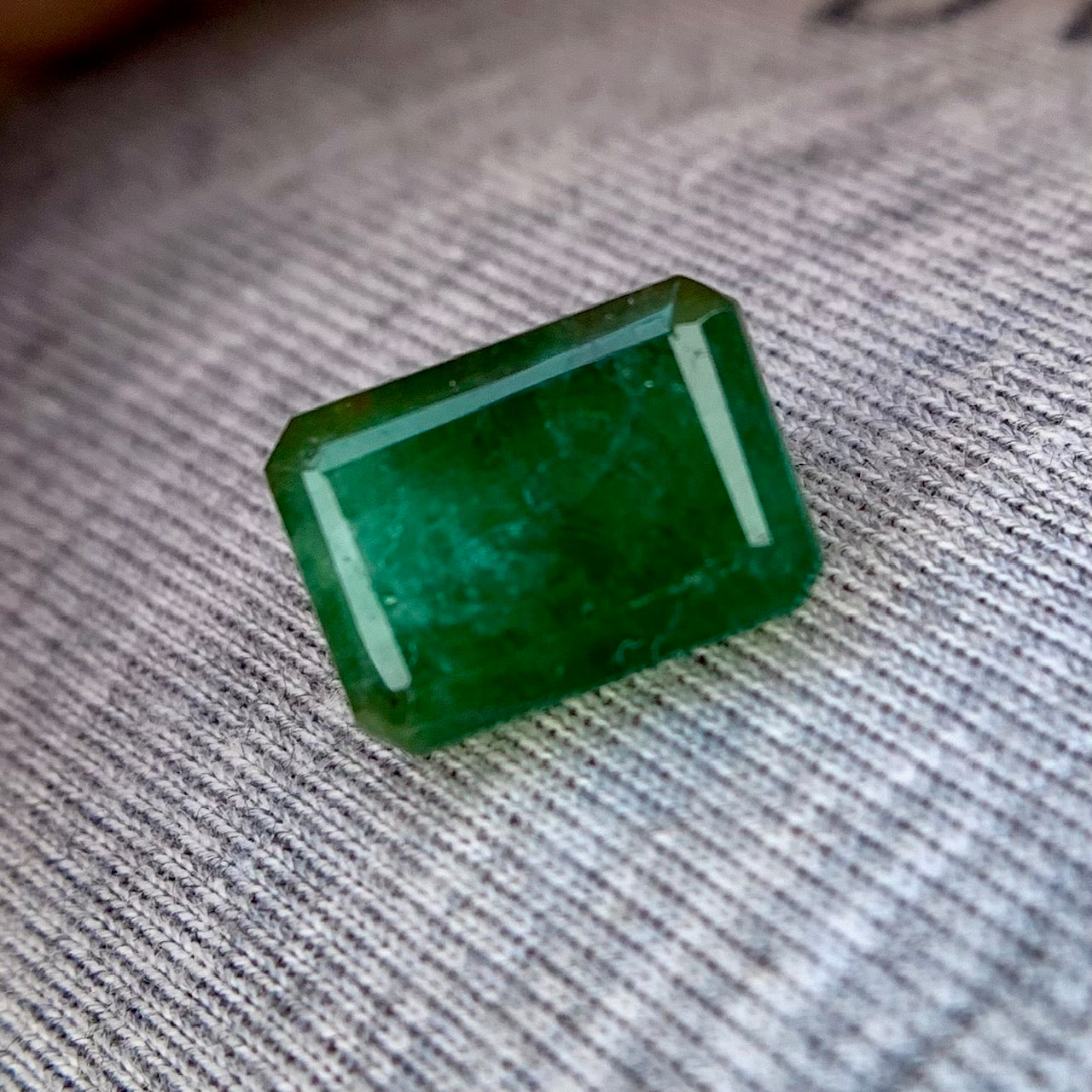 Natural Emerald - 6.25 Carat/7.00 Ratti