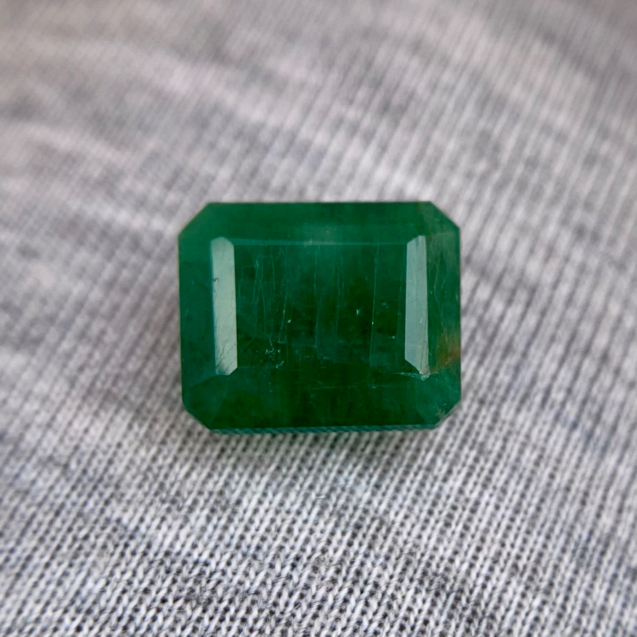 Natural Emerald - 6.75 Carat/7.50 Ratti