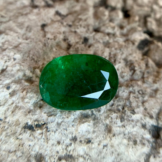 Natural Emerald - 4.03 Carat/4.48 Ratti