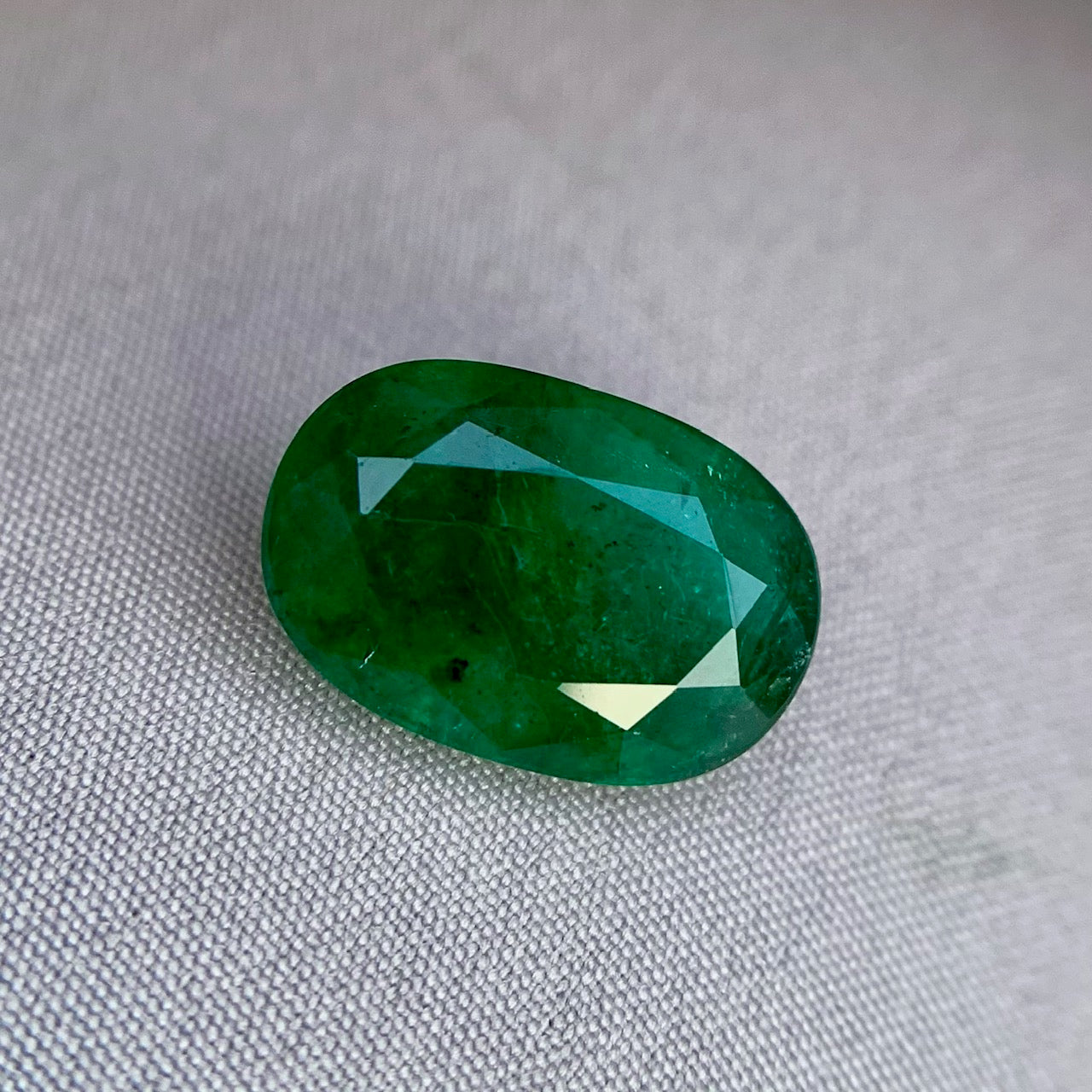 Natural Emerald - 4.03 Carat/4.48 Ratti