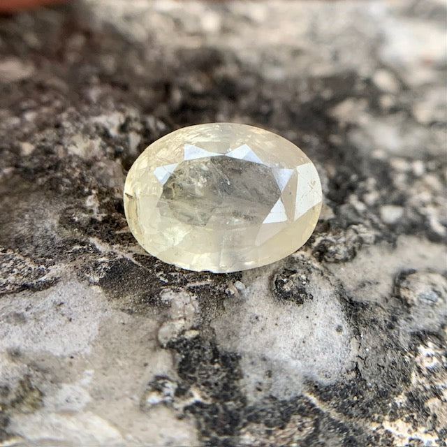 Natural Yellow Sapphire - 5.70 Carat/6.33 Ratti