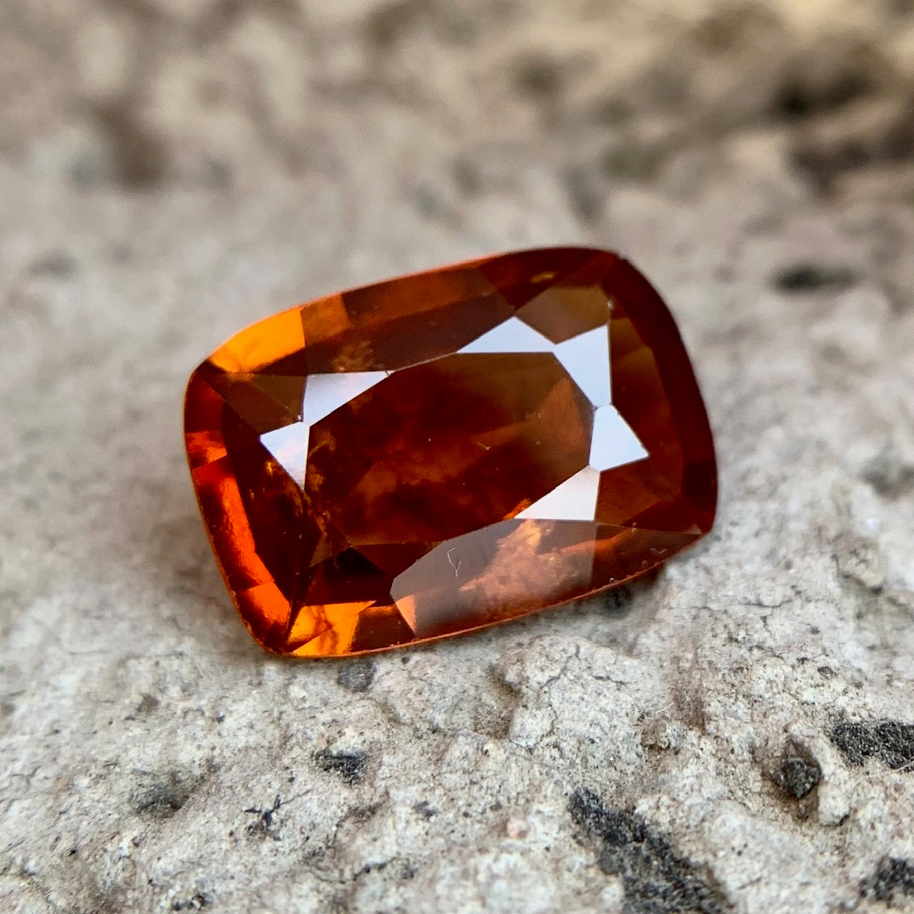 Natural Hessonite Garnet - 4.34 Carat/4.82 Ratti