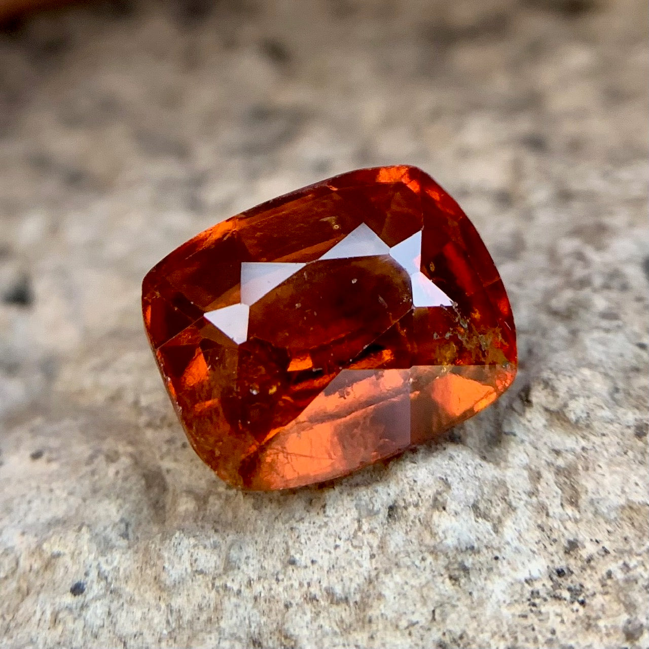 Natural Hessonite Garnet - 4.30 Carat/4.80 Ratti