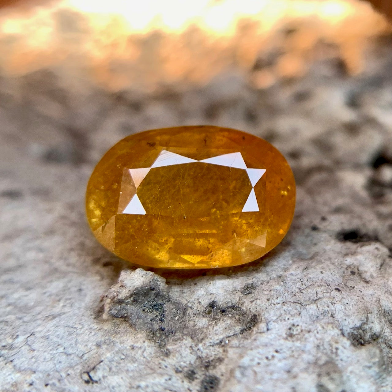 Natural Yellow Sapphire - 5.41 Carat/6.00 Ratti