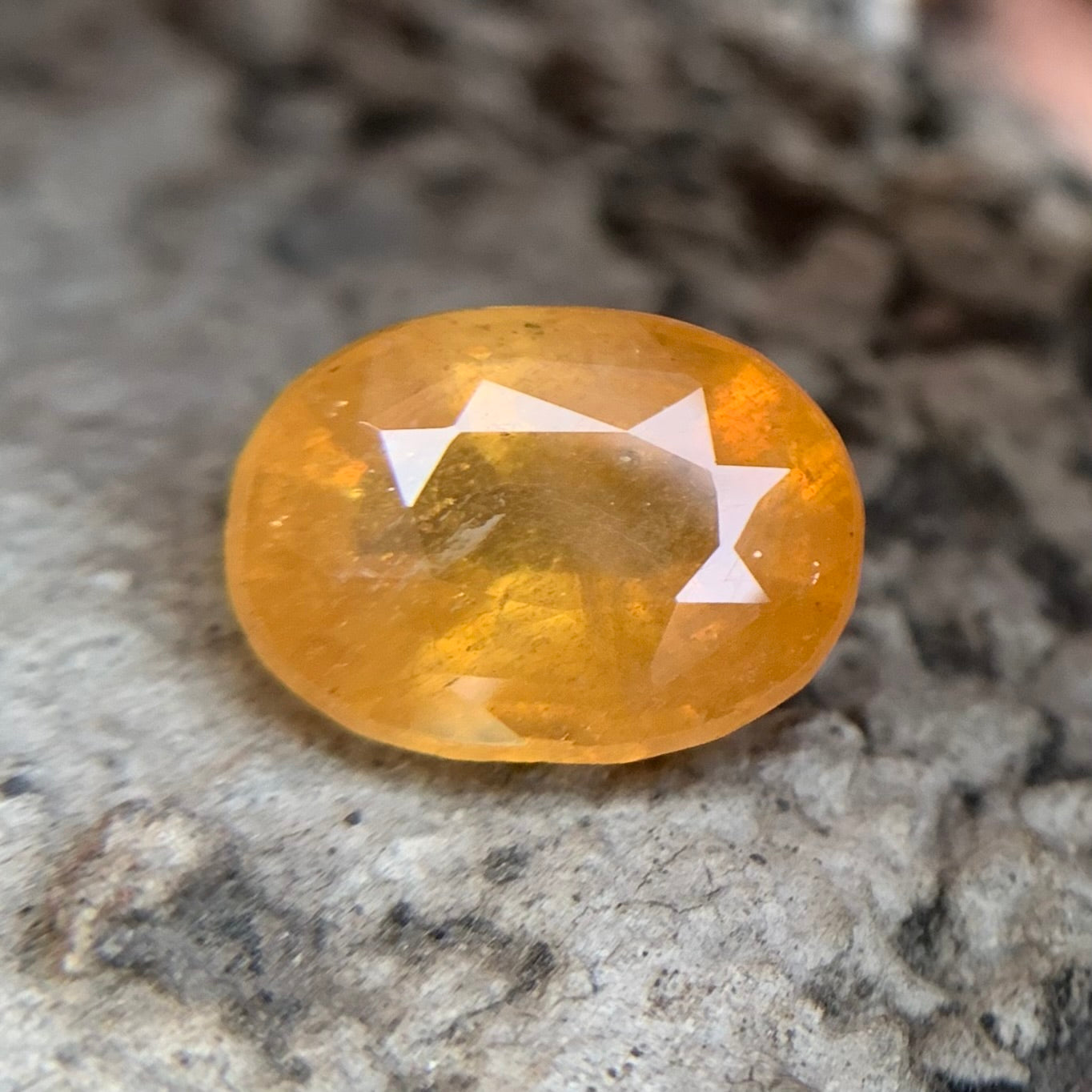 Natural Yellow Sapphire - 6.40 Carat/7.10 Ratti