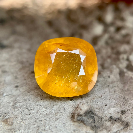 Natural Yellow Sapphire - 5.82 Carat/6.46 Ratti