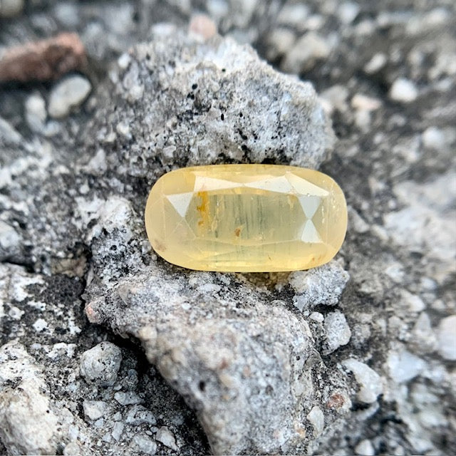 Natural Yellow Sapphire - 7.90 Carat/8.78 Ratti