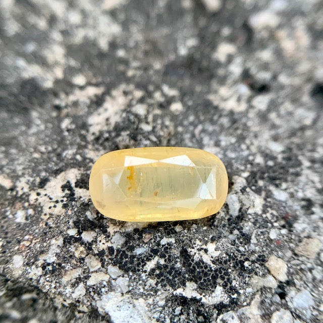 Natural Yellow Sapphire - 7.90 Carat/8.78 Ratti