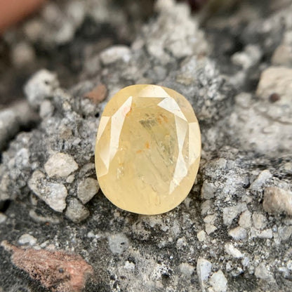 Natürlicher gelber Saphir – 6,55 Karat/7,27 Ratti