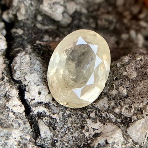 Natural Yellow Sapphire - 5.70 Carat/6.33 Ratti