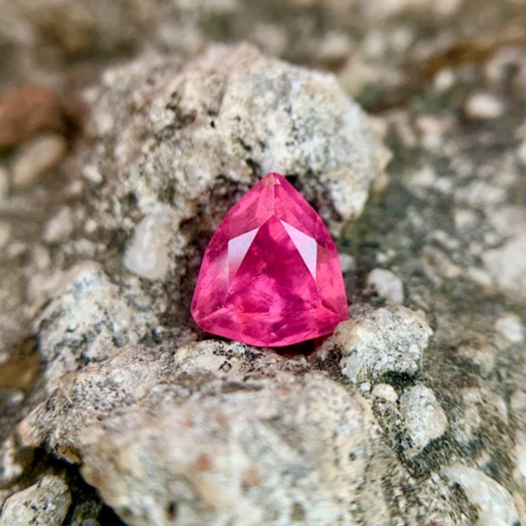 Natural Ruby - 2.80 Carats/3.10 Ratti