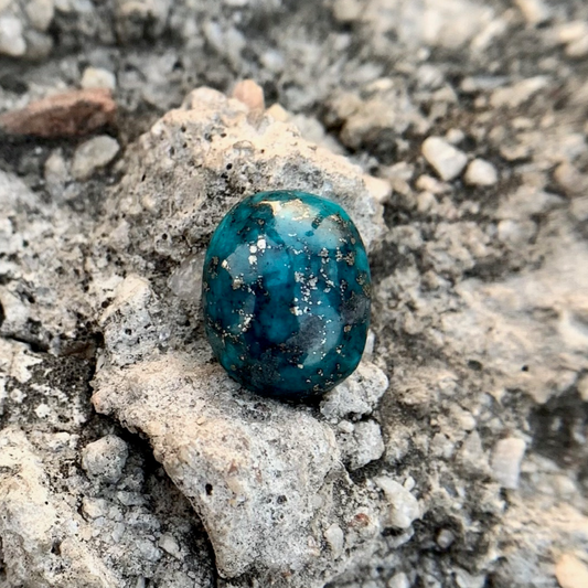 Natural Turquoise - 6.90 Carat/7.66 Ratti