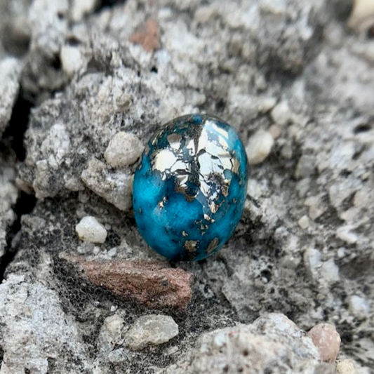 Natural Turquoise - 3.95 Carat/4.38 Ratti