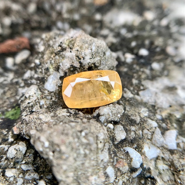 Natural Yellow Sapphire - 5.20 Carat