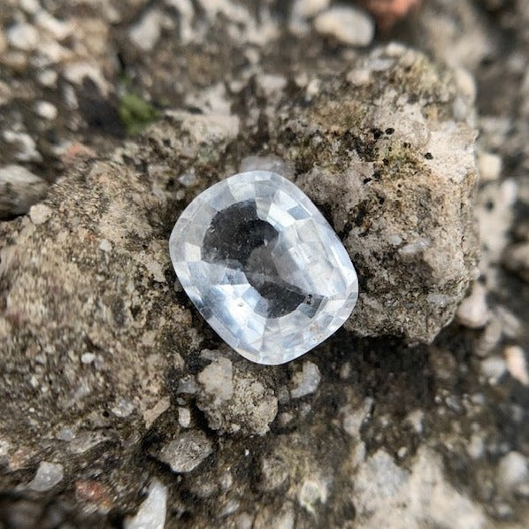 Natural White Sapphire - 3.65 Carat/4.05 Ratti