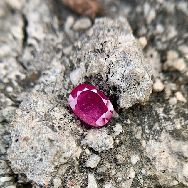 Natural Ruby - 2.75 Carats/3.05 Ratti