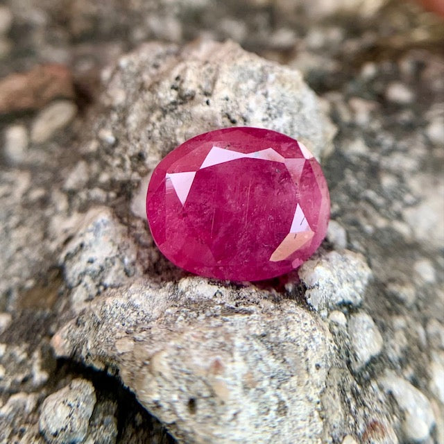 Natural Ruby - 8.00 Carats/8.88 Ratti