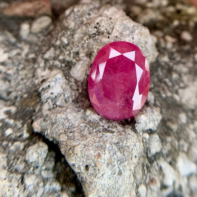 Natural Ruby - 8.00 Carats/8.88 Ratti