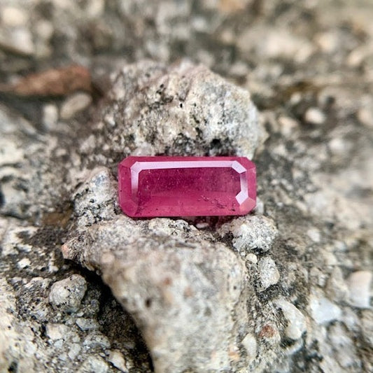 Natural Ruby - 4.05 Carats/4.50 Ratti