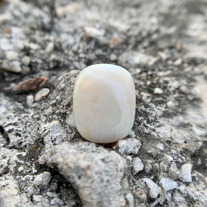 Natürlicher Opal - 8,25 Karat/9,16 Ratti
