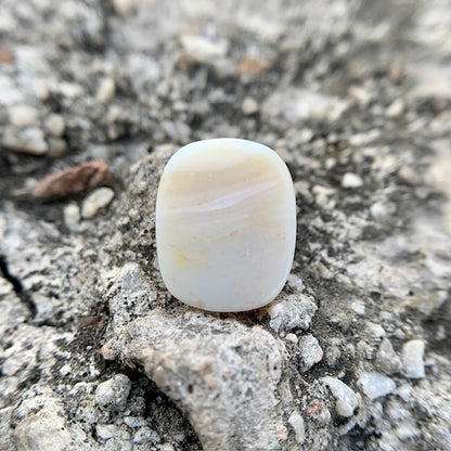 Natürlicher Opal - 8,25 Karat/9,16 Ratti