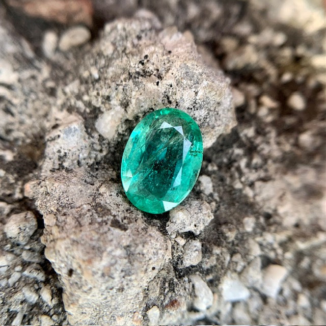 Natural Emerald - 2.50 carat/2.77 Ratti